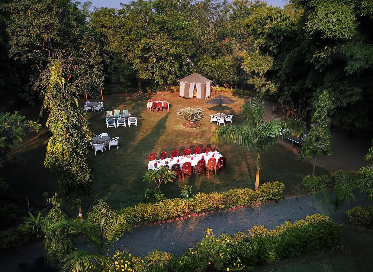 Pench Jungle Camp Hotell Khawāsa Exteriör bild