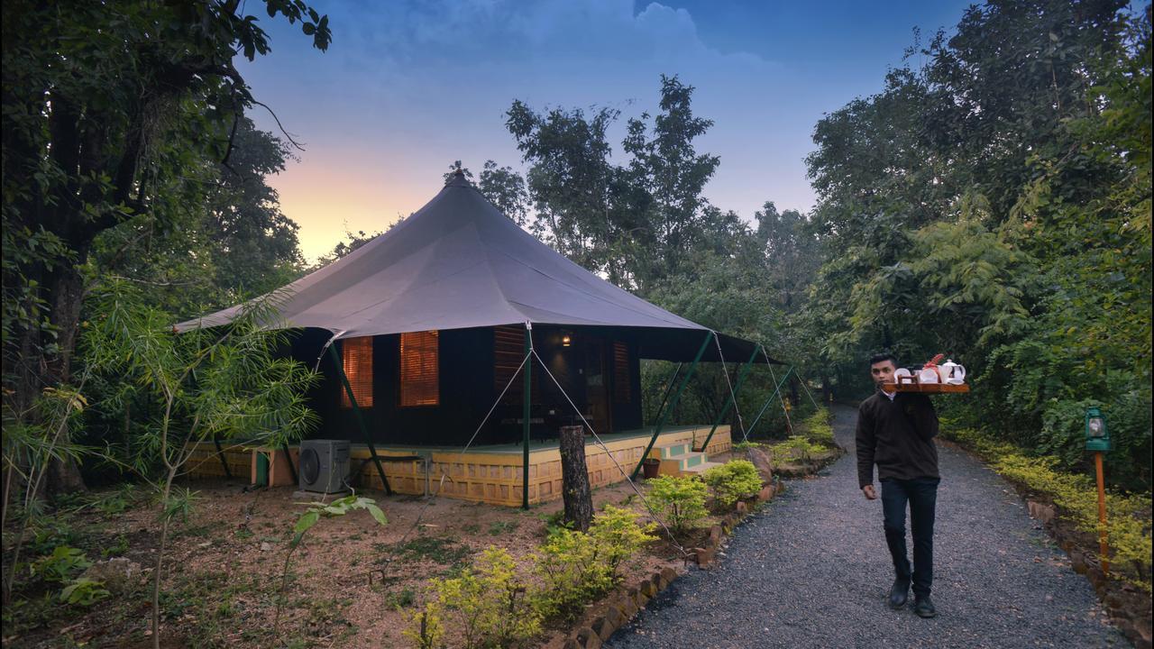 Pench Jungle Camp Hotell Khawāsa Exteriör bild