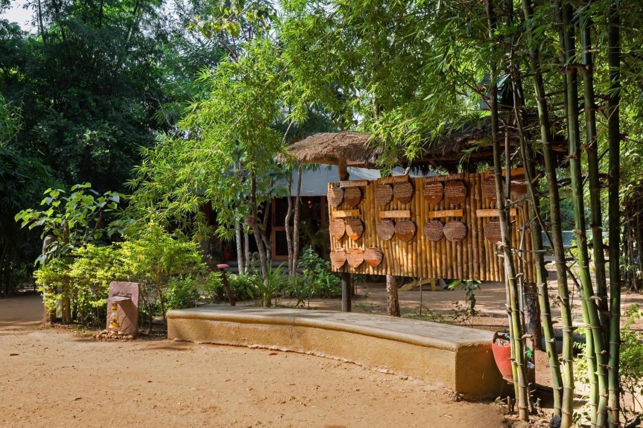 Pench Jungle Camp Hotell Khawāsa Exteriör bild